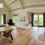 Hotell Nieuwland 3*