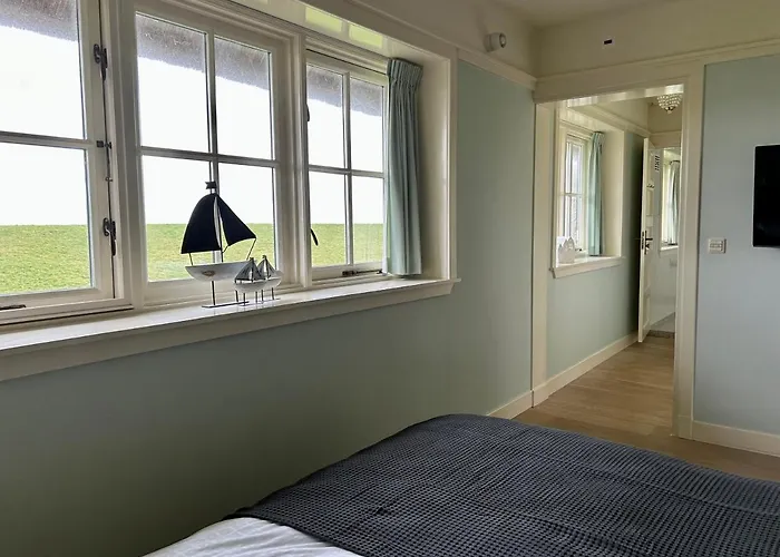 Nieuwland 3* דן אובר